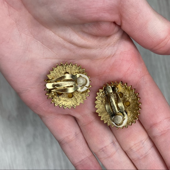 Vintage Erwin Pearl F.O. Purple Glass Earrings - Picture 4 of 6